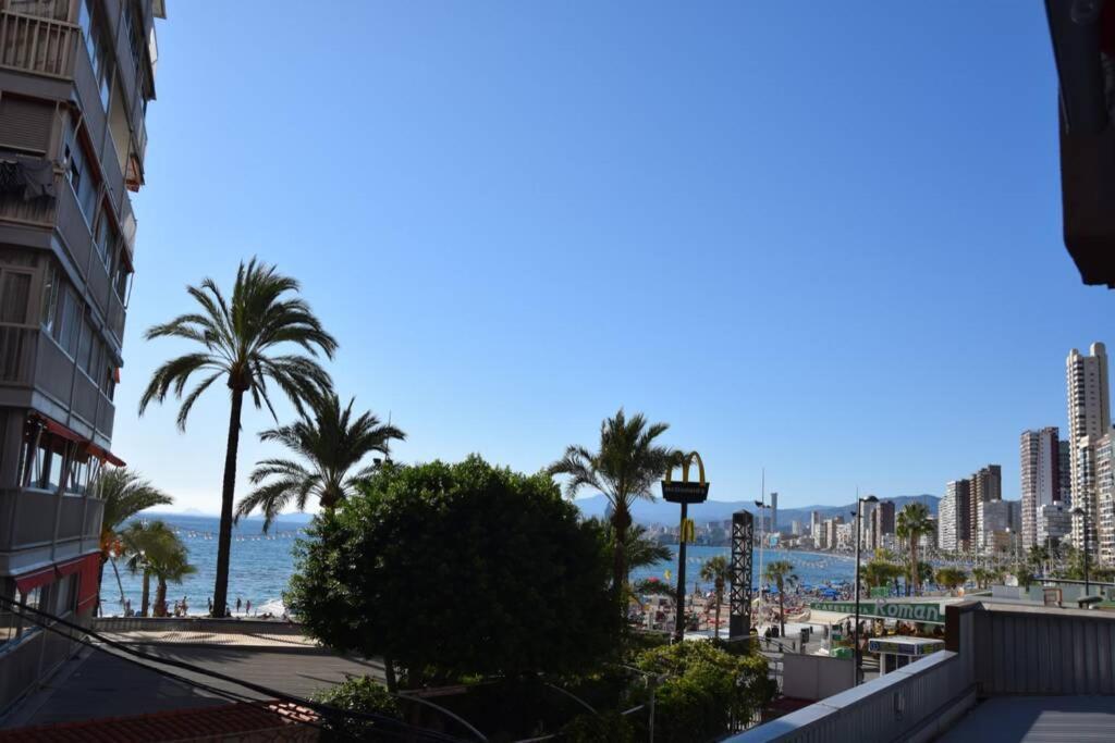 Apartamento En El Paseo Maritimo De Бенідорм Екстер'єр фото